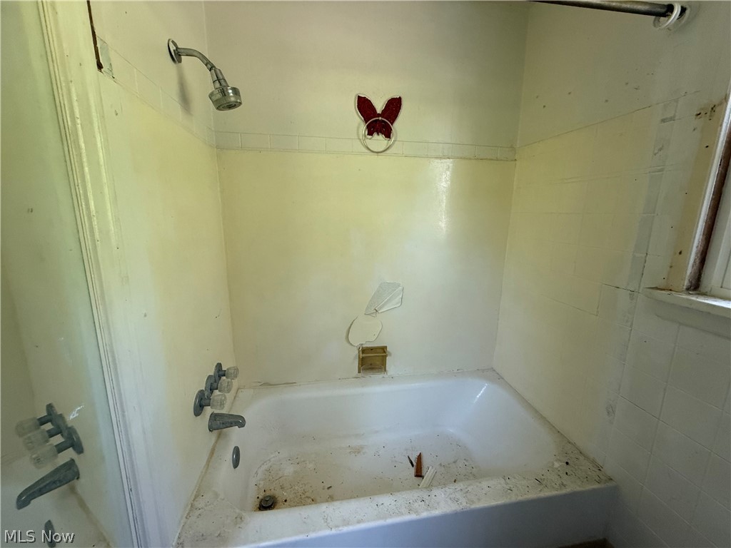 3368 E 149th Street Cleveland OH 44120