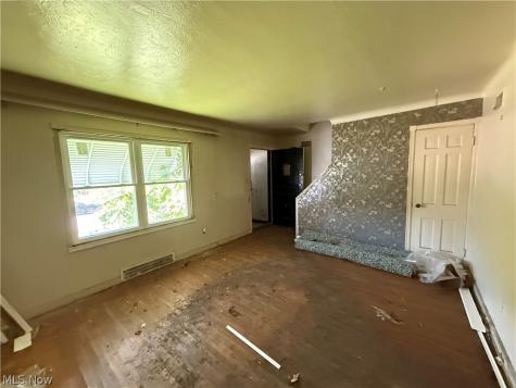 3368 E 149th Street Cleveland OH 44120