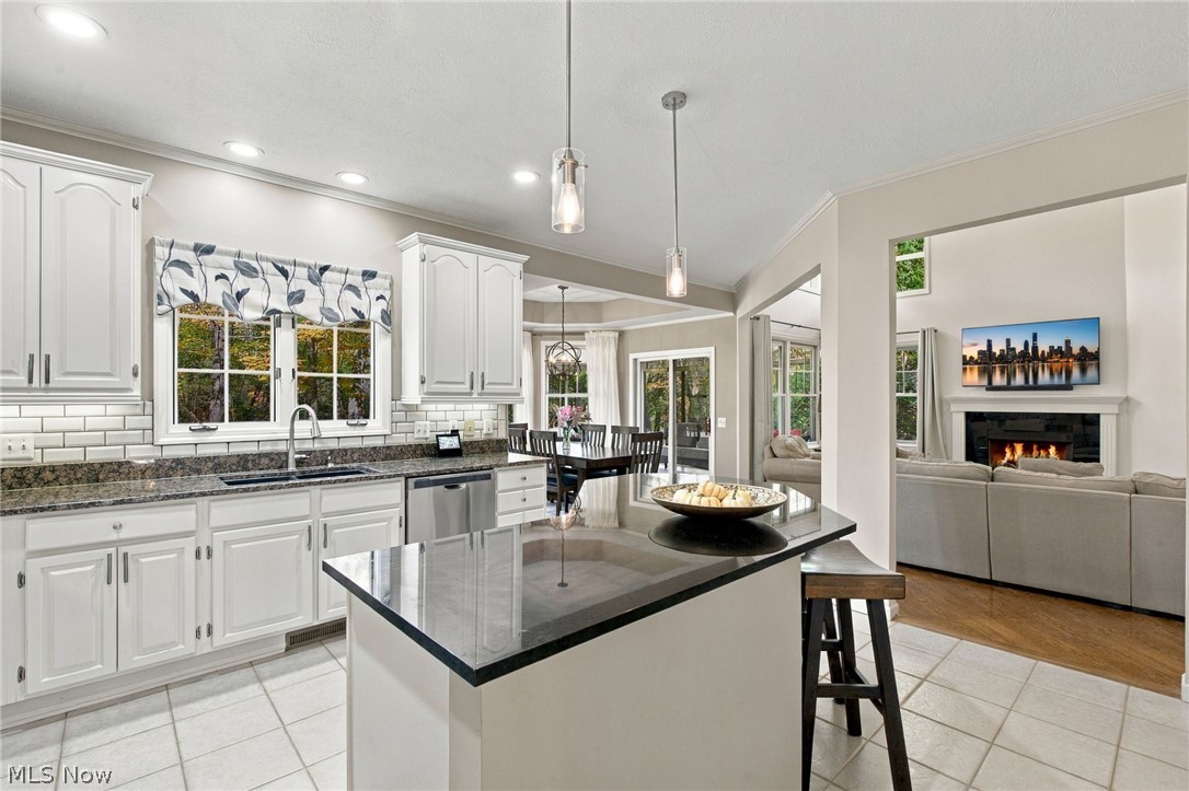 8140 Carrington Place Chagrin Falls OH 44023