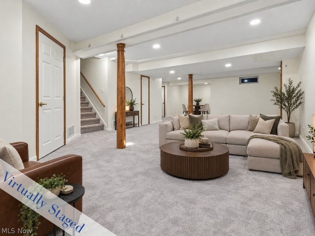 8140 Carrington Place Chagrin Falls OH 44023
