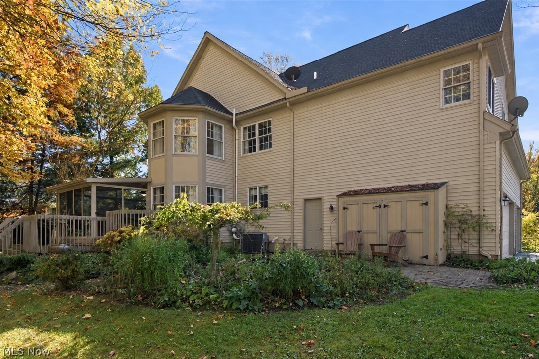 8140 Carrington Place Chagrin Falls OH 44023