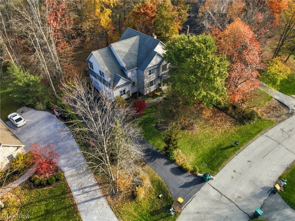 8140 Carrington Place Chagrin Falls OH 44023