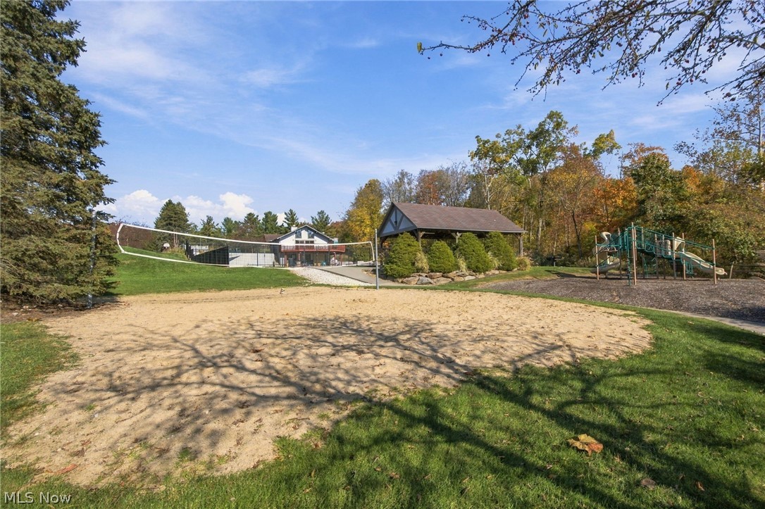8140 Carrington Place Chagrin Falls OH 44023