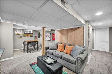 5042 W 5th Street Independence OH 44131