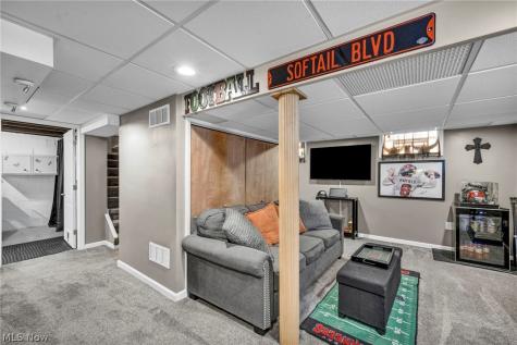 5042 W 5th Street Independence OH 44131