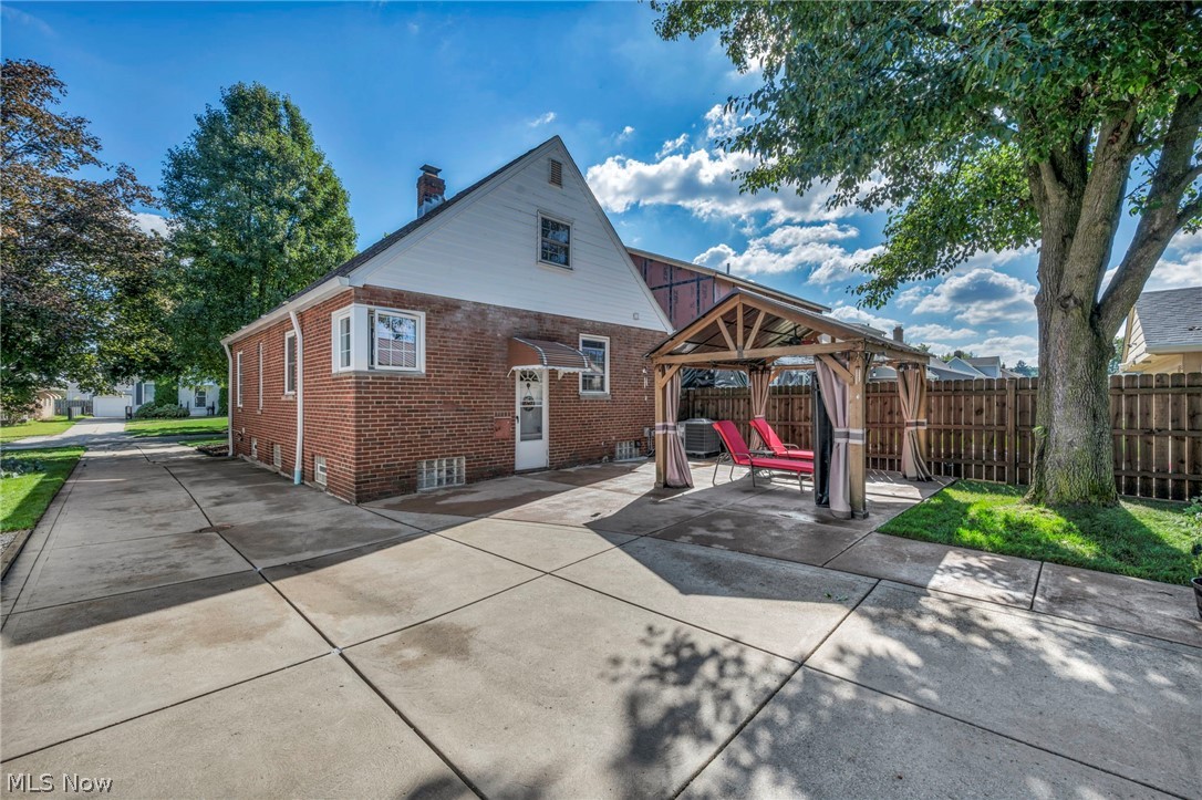 5042 W 5th Street Independence OH 44131