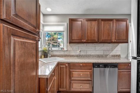 5042 W 5th Street Independence OH 44131