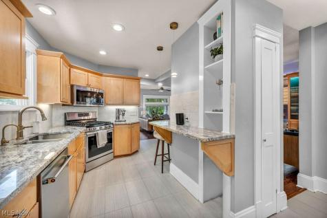 1914 W 73rd Street Cleveland OH 44102