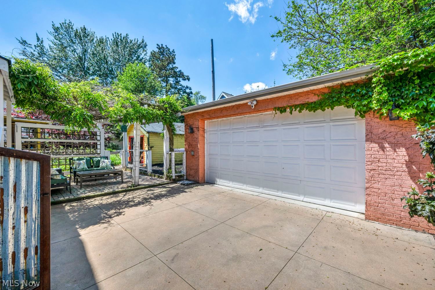 1914 W 73rd Street Cleveland OH 44102