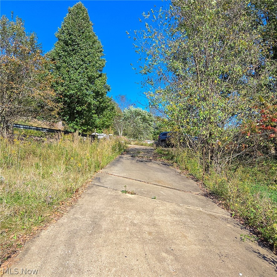 43650 Lafferty Road Flushing OH 43977