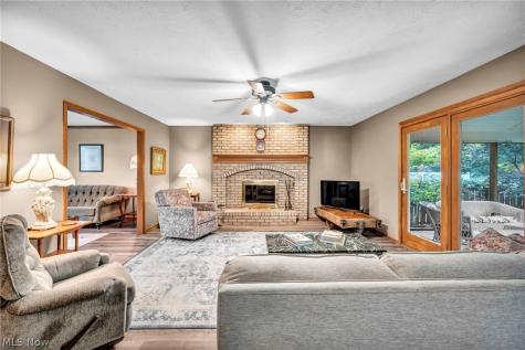 14042 Crystal Creek Drive Strongsville OH 44149
