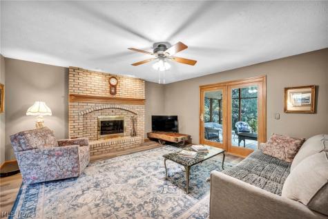 14042 Crystal Creek Drive Strongsville OH 44149
