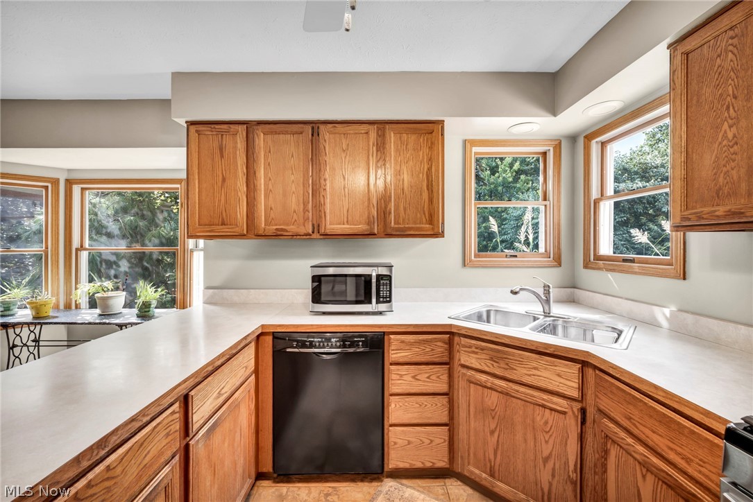 14042 Crystal Creek Drive Strongsville OH 44149