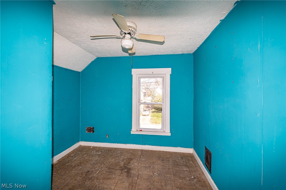 1107 W 2nd Street Lorain OH 44052