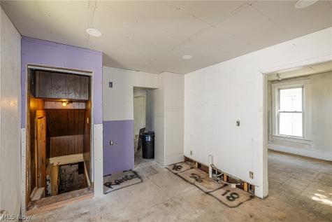 1107 W 2nd Street Lorain OH 44052