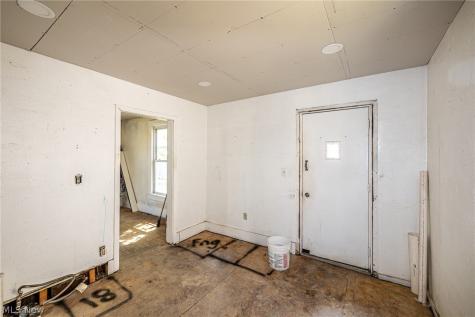 1107 W 2nd Street Lorain OH 44052