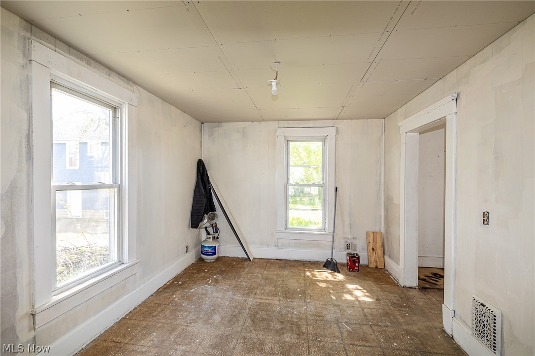 1107 W 2nd Street Lorain OH 44052