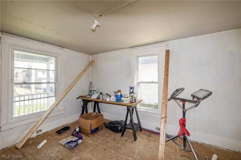1107 W 2nd Street Lorain OH 44052