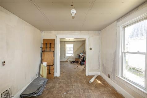 1107 W 2nd Street Lorain OH 44052