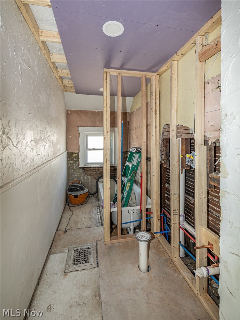 1107 W 2nd Street Lorain OH 44052