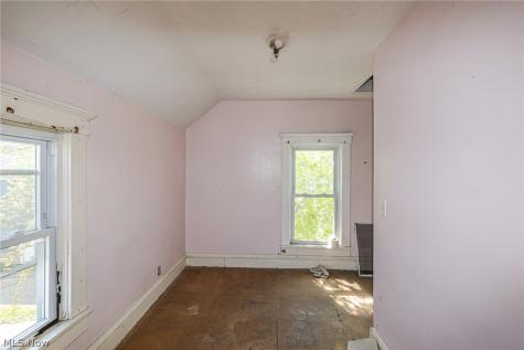 1107 W 2nd Street Lorain OH 44052
