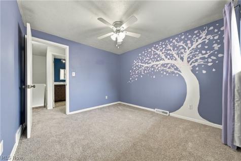 24263 Lebern Drive North Olmsted OH 44070