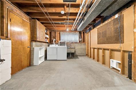 24263 Lebern Drive North Olmsted OH 44070