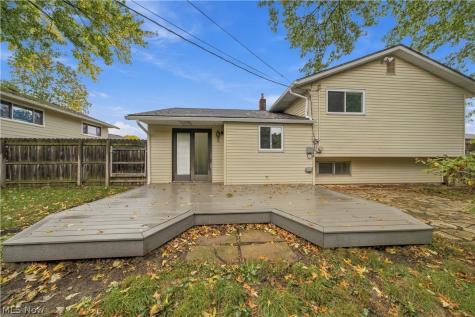 24263 Lebern Drive North Olmsted OH 44070