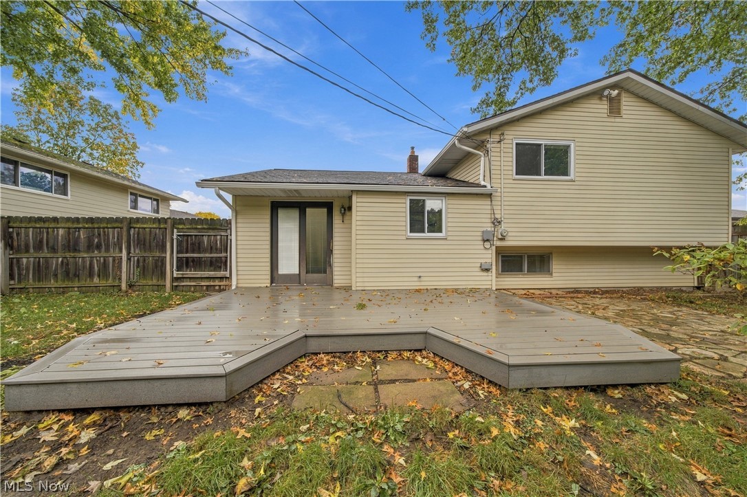 24263 Lebern Drive North Olmsted OH 44070