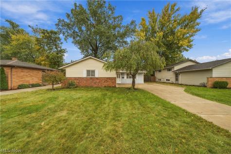 24263 Lebern Drive North Olmsted OH 44070