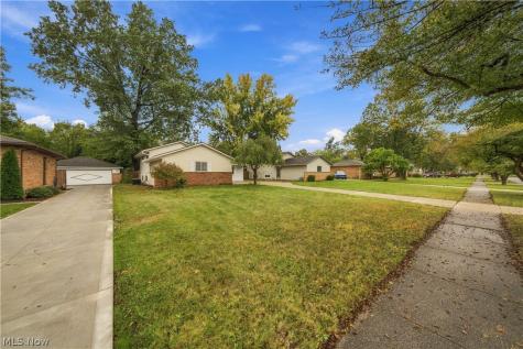 24263 Lebern Drive North Olmsted OH 44070