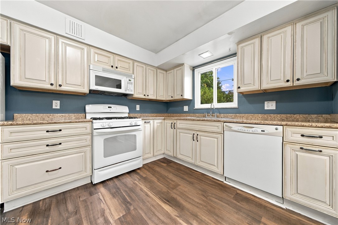 24263 Lebern Drive North Olmsted OH 44070