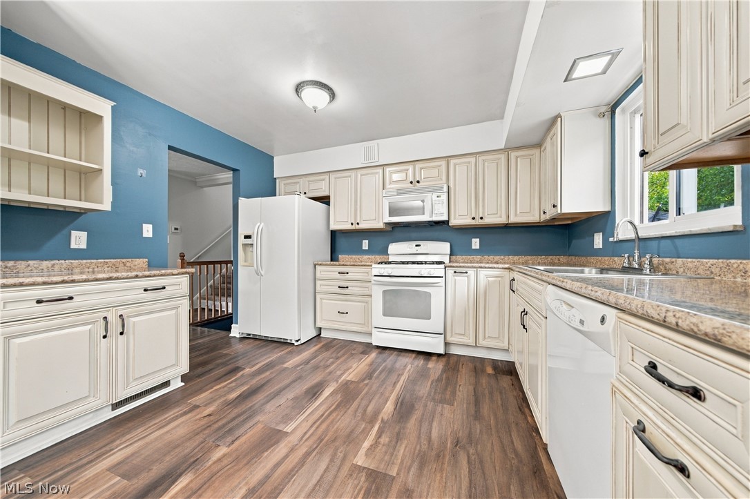 24263 Lebern Drive North Olmsted OH 44070