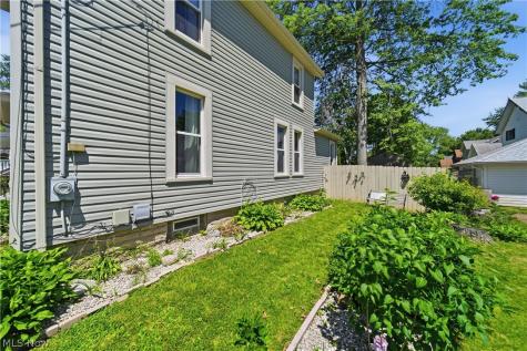 311 E Highland Avenue Ravenna OH 44266
