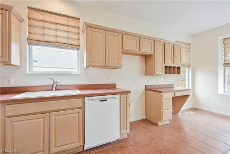 1908 Pembrooke Lane Avon OH 44011