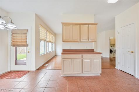 1908 Pembrooke Lane Avon OH 44011