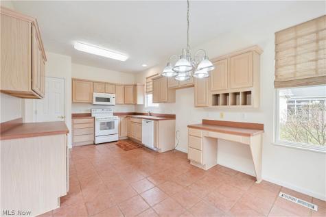1908 Pembrooke Lane Avon OH 44011
