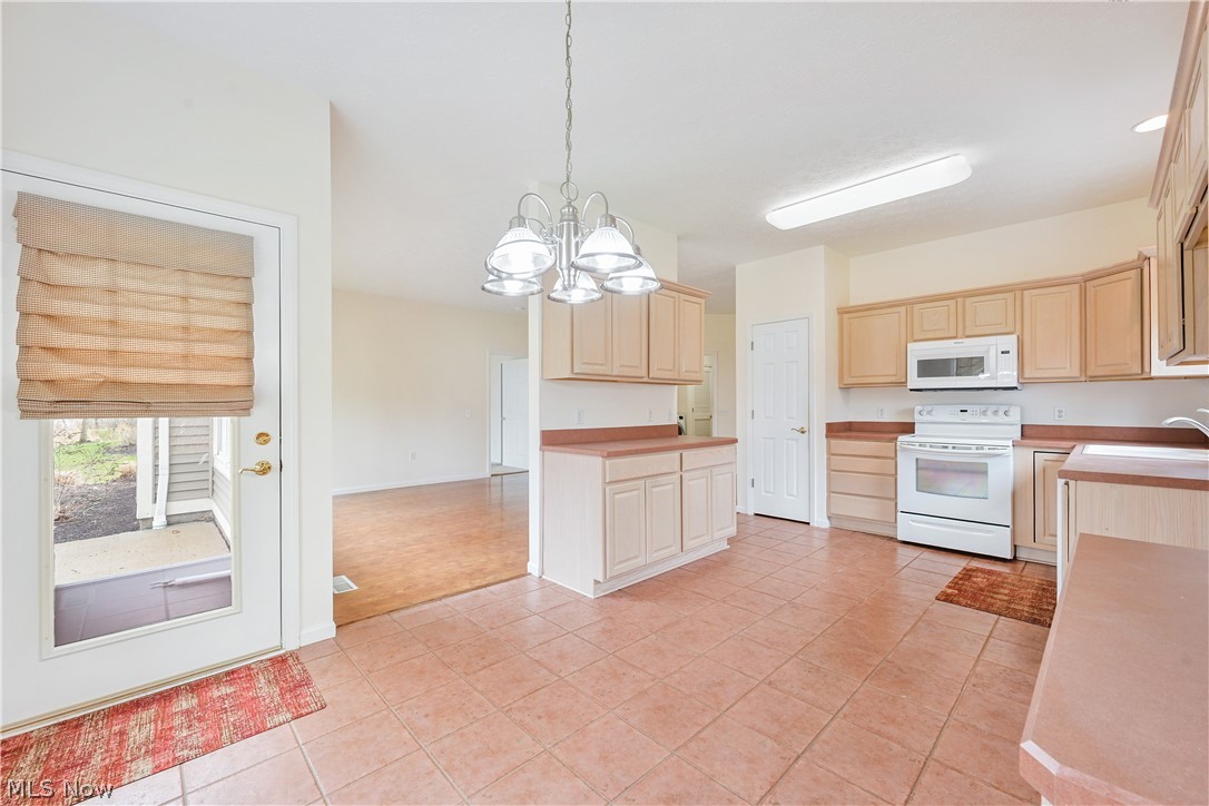 1908 Pembrooke Lane Avon OH 44011