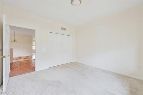 1908 Pembrooke Lane Avon OH 44011