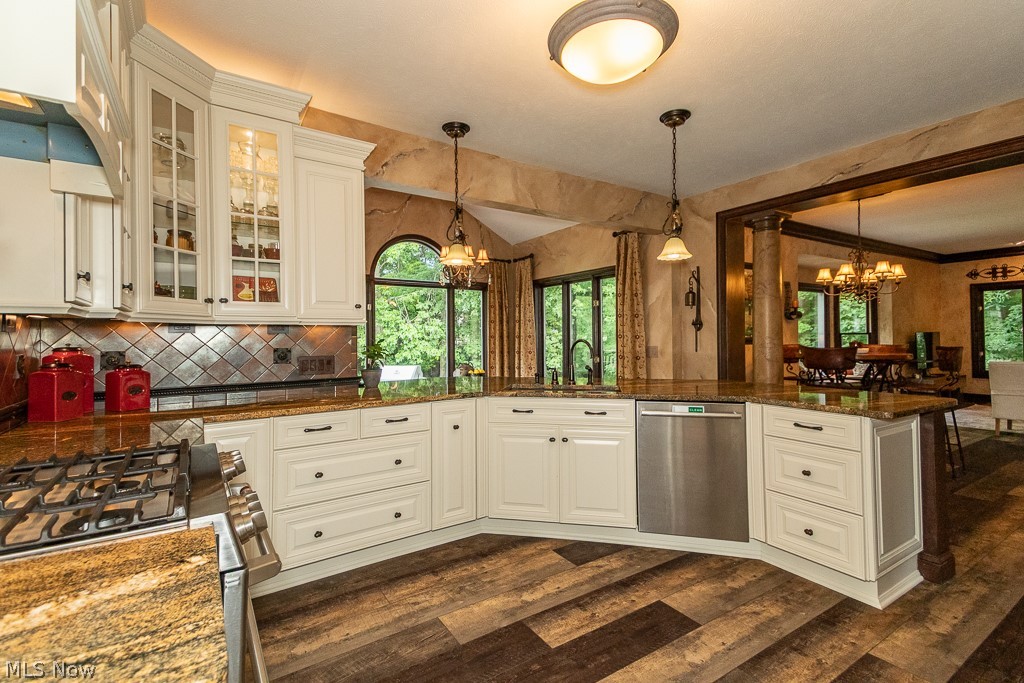 8200 Sheltered Cove Mentor OH 44060