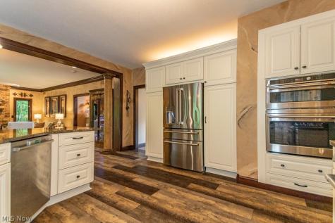 8200 Sheltered Cove Mentor OH 44060