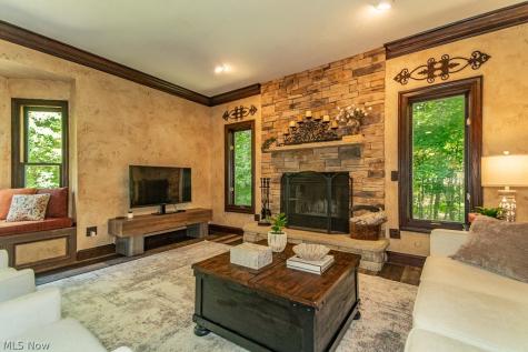 8200 Sheltered Cove Mentor OH 44060