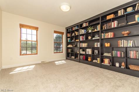 8200 Sheltered Cove Mentor OH 44060