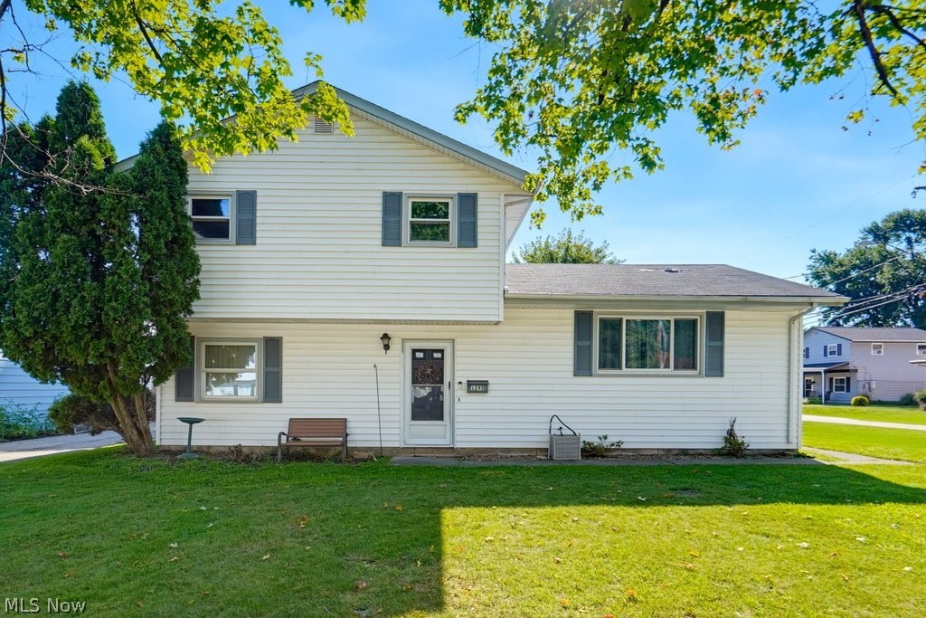 1295 Mohegan Trail Willoughby OH 44094