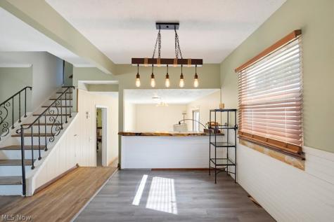 1295 Mohegan Trail Willoughby OH 44094