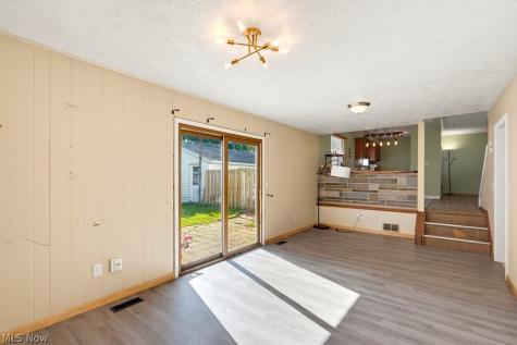 1295 Mohegan Trail Willoughby OH 44094