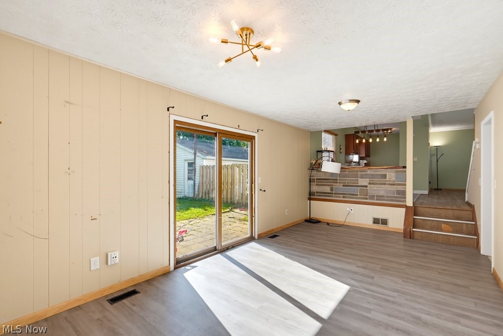 1295 Mohegan Trail Willoughby OH 44094