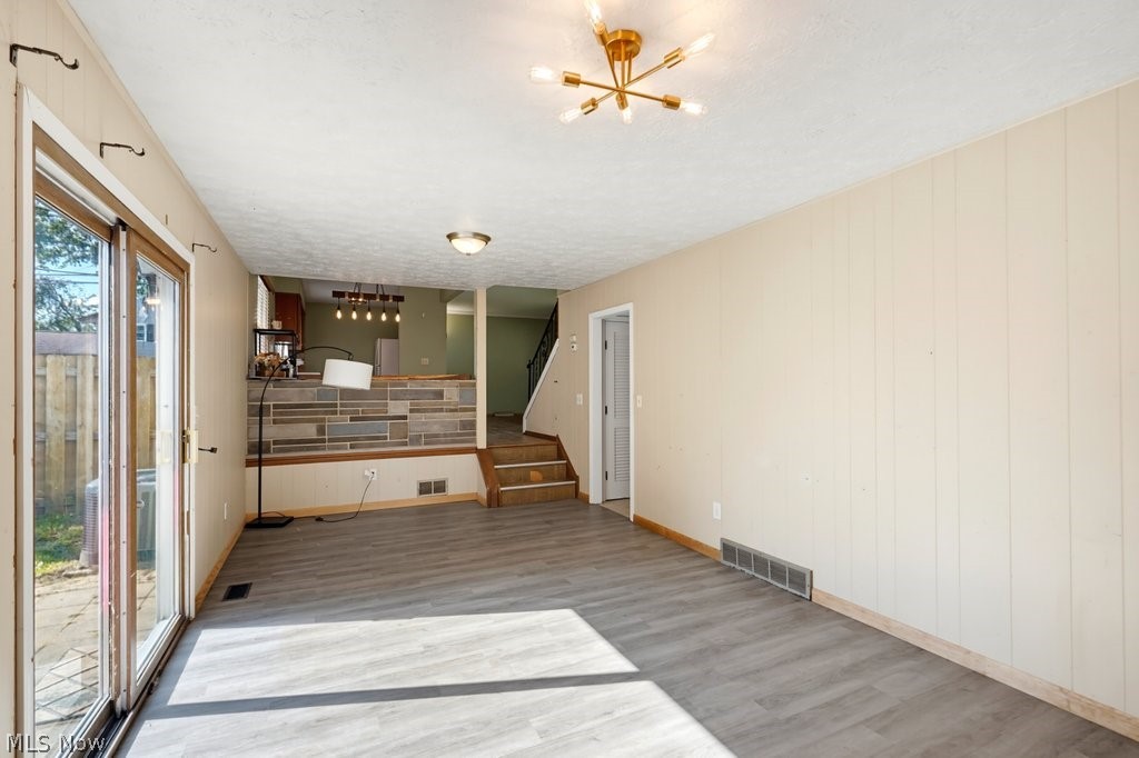 1295 Mohegan Trail Willoughby OH 44094