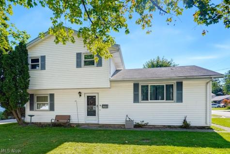 1295 Mohegan Trail Willoughby OH 44094