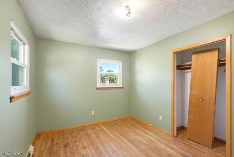 1295 Mohegan Trail Willoughby OH 44094